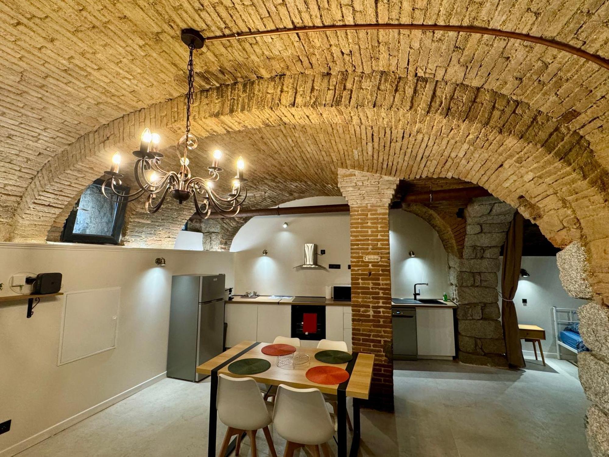 Loft De Charme En Centre Ville Sartène Екстериор снимка
